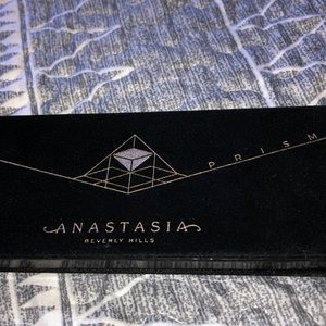 Anastasia Beverly Hills pallet